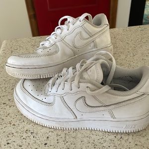 Youth Nike AirForce 1